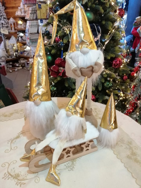 Skrzat beżowy w złotej czapce 23*10*9cm (ART10845) Skrzat beżowy w złotej czapce 23*10*9cm (ART10845)