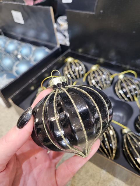Bombka karbowana bączek czarny złoty brokat (YJ26M20-19) Bombka karbowana bączek czarny złoty brokat (YJ26M20-19)