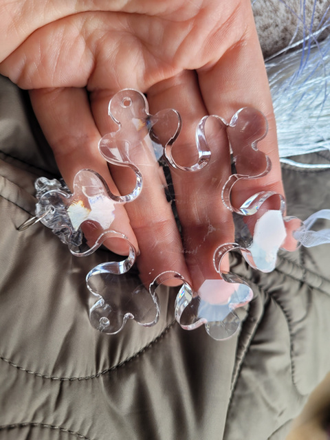 Zawieszka śnieżynka akryl z białym chwostem dł. 30cm (PS0326) Zawieszka śnieżynka akryl z białym chwostem dł. 30cm (PS0326)